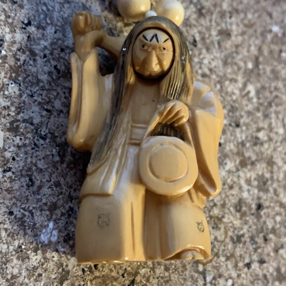 Celluloid Necklace w/ Netsuke Man Changing Faces Signed and Vintage - Picture 5 of 13